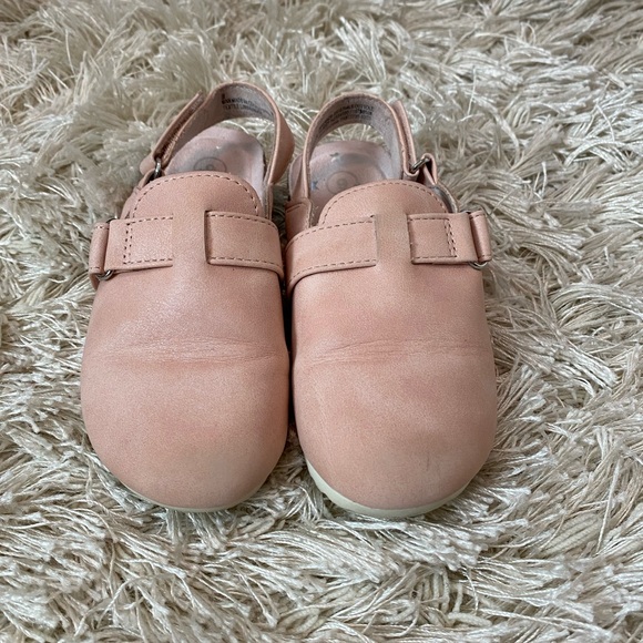 Cat and Jack Pink Shoes - Picture 2 of 3